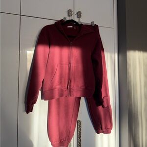 Aritzia Sweatfleece Set in Deep Red